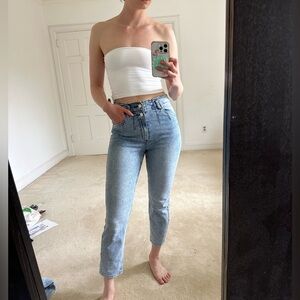 Dynamite Light Wash Cropped Jeans